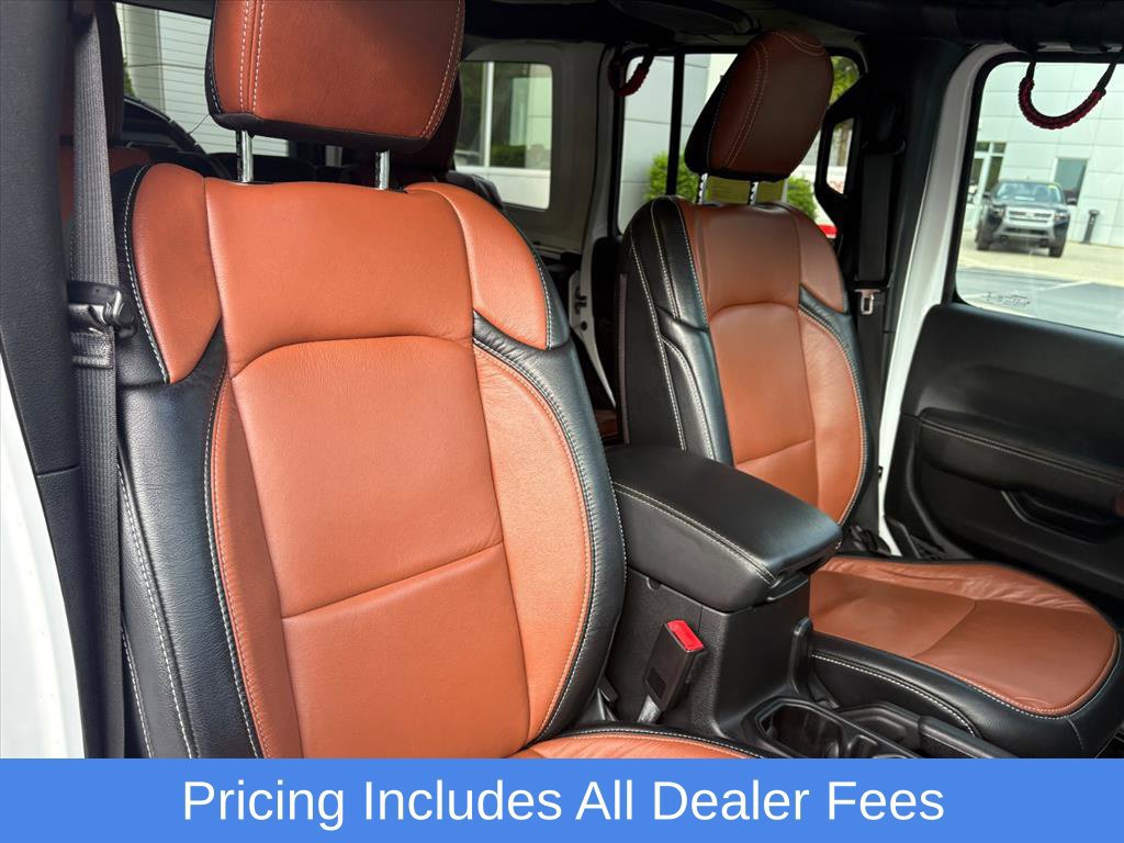 Used 2020 Jeep Wrangler Unlimited Sahara AWD/4WD image 18