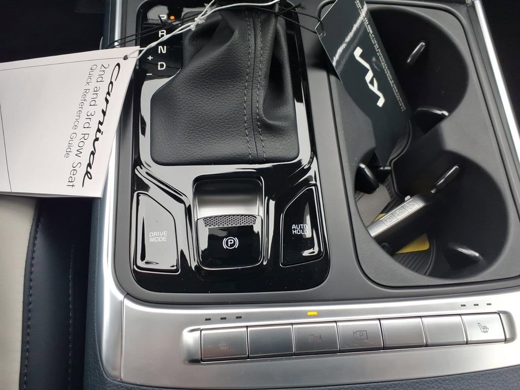 New 2026 Kia Carnival EX image 16