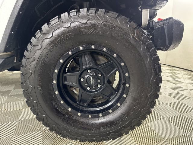 Used 2021 Jeep Wrangler Unlimited Sahara image 7