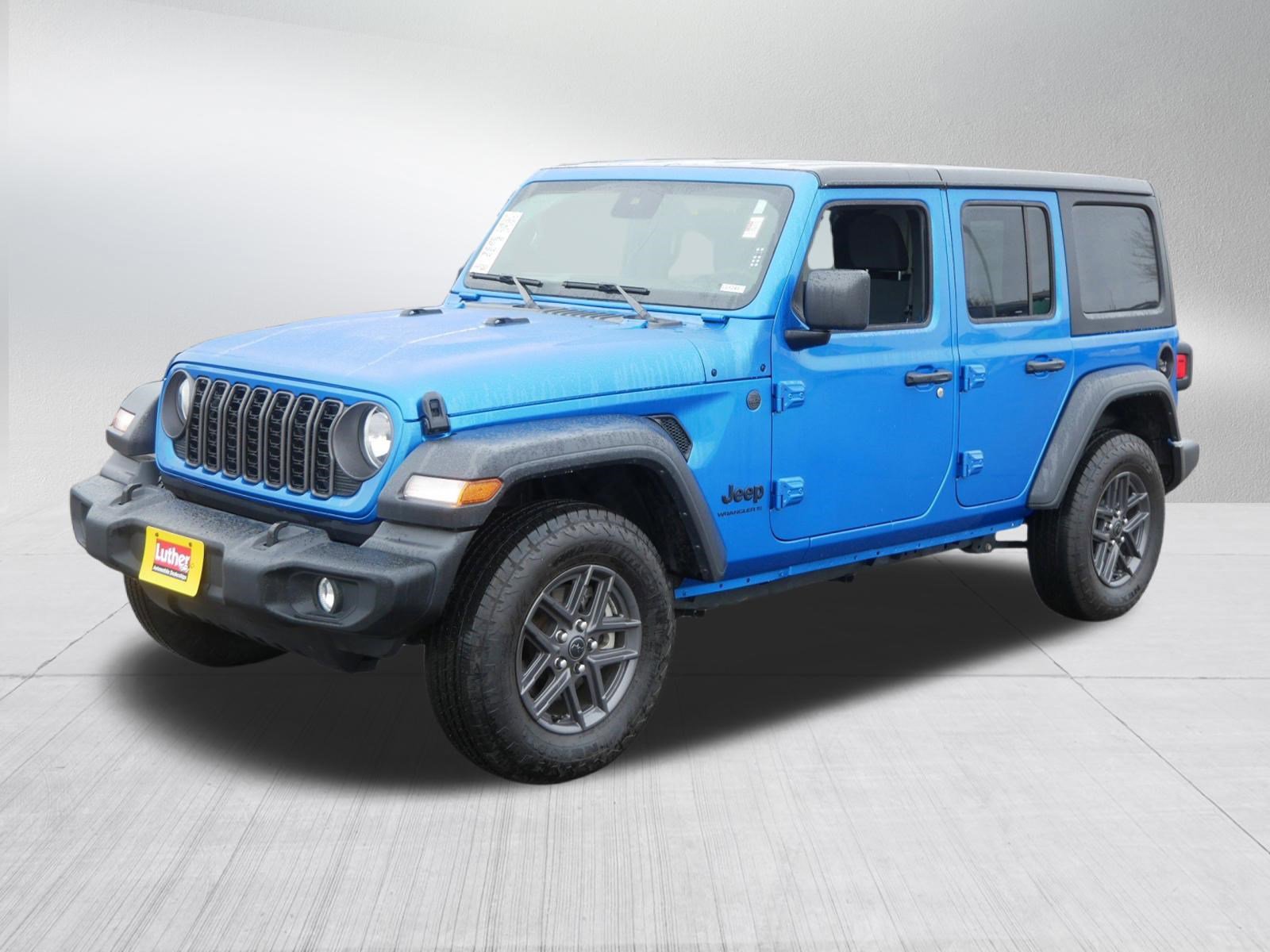 Used 2024 Jeep Wrangler Sport S image 3