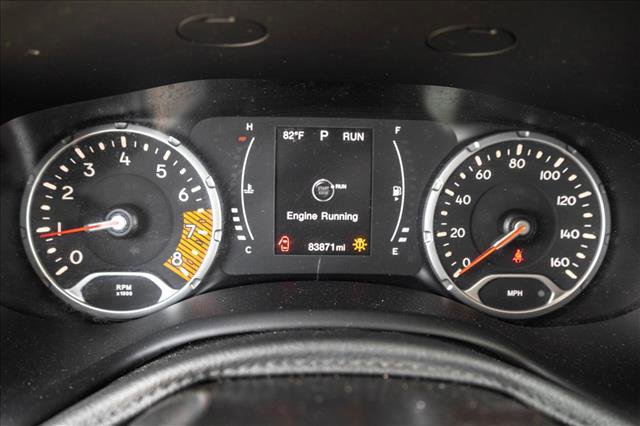 Used 2019 Jeep Renegade Latitude AWD/4WD image 17