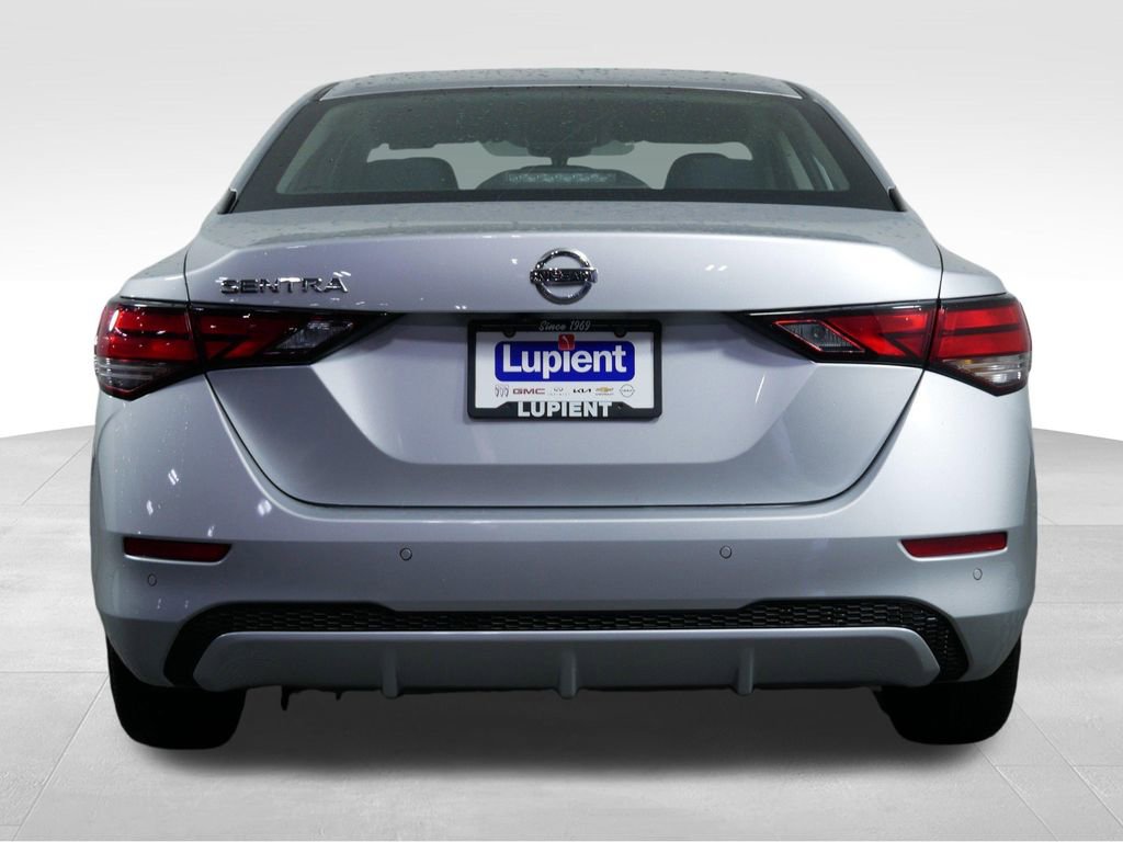 Used 2023 Nissan Sentra S image 9