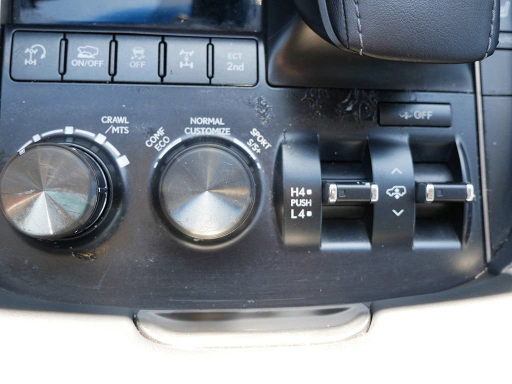 Used 2018 Lexus LX 570 4WD image 25