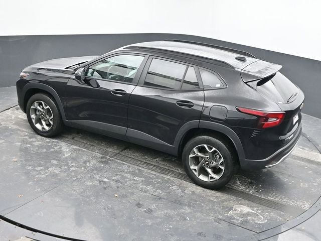 Used 2025 Chevrolet Trax LT image 40