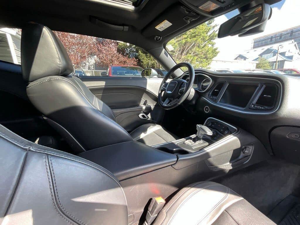 Used 2015 Dodge Challenger SXT Plus image 14