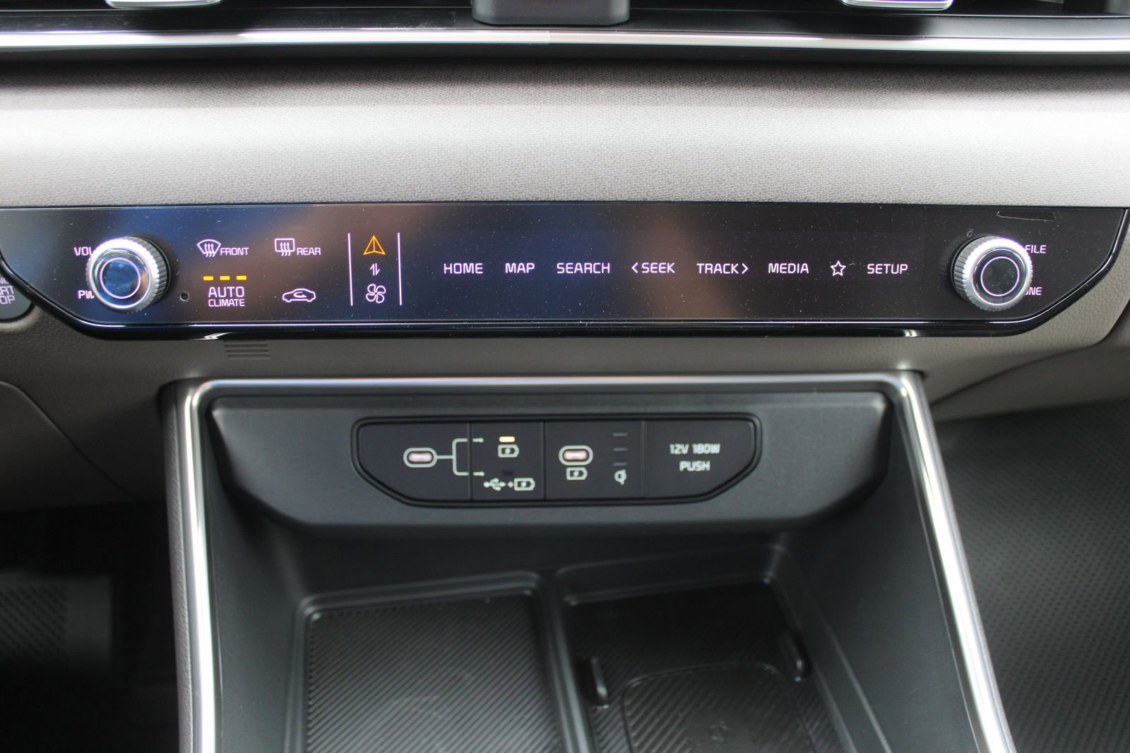 New 2026 Kia Carnival EX image 47