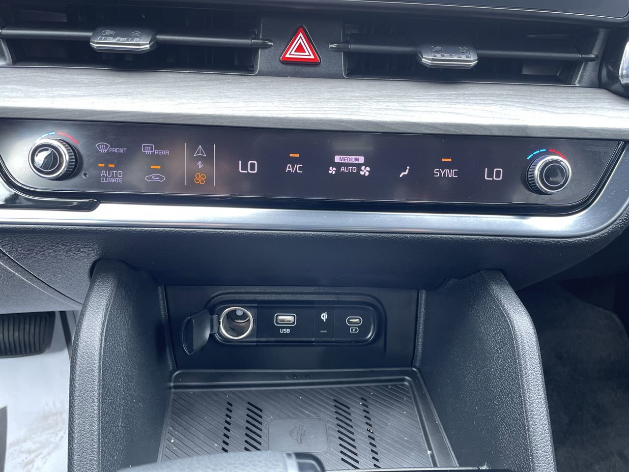 Certified 2024 Kia Sportage X-Line w/ X-Line Premium Package AWD/4WD image 17