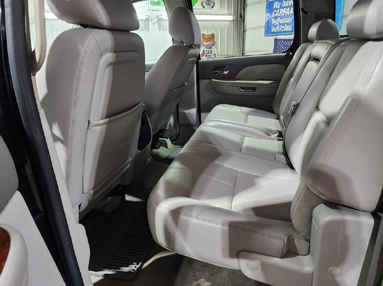 Used 2014 Chevrolet Silverado 3500 LTZ w/ LTZ Plus Package image 10