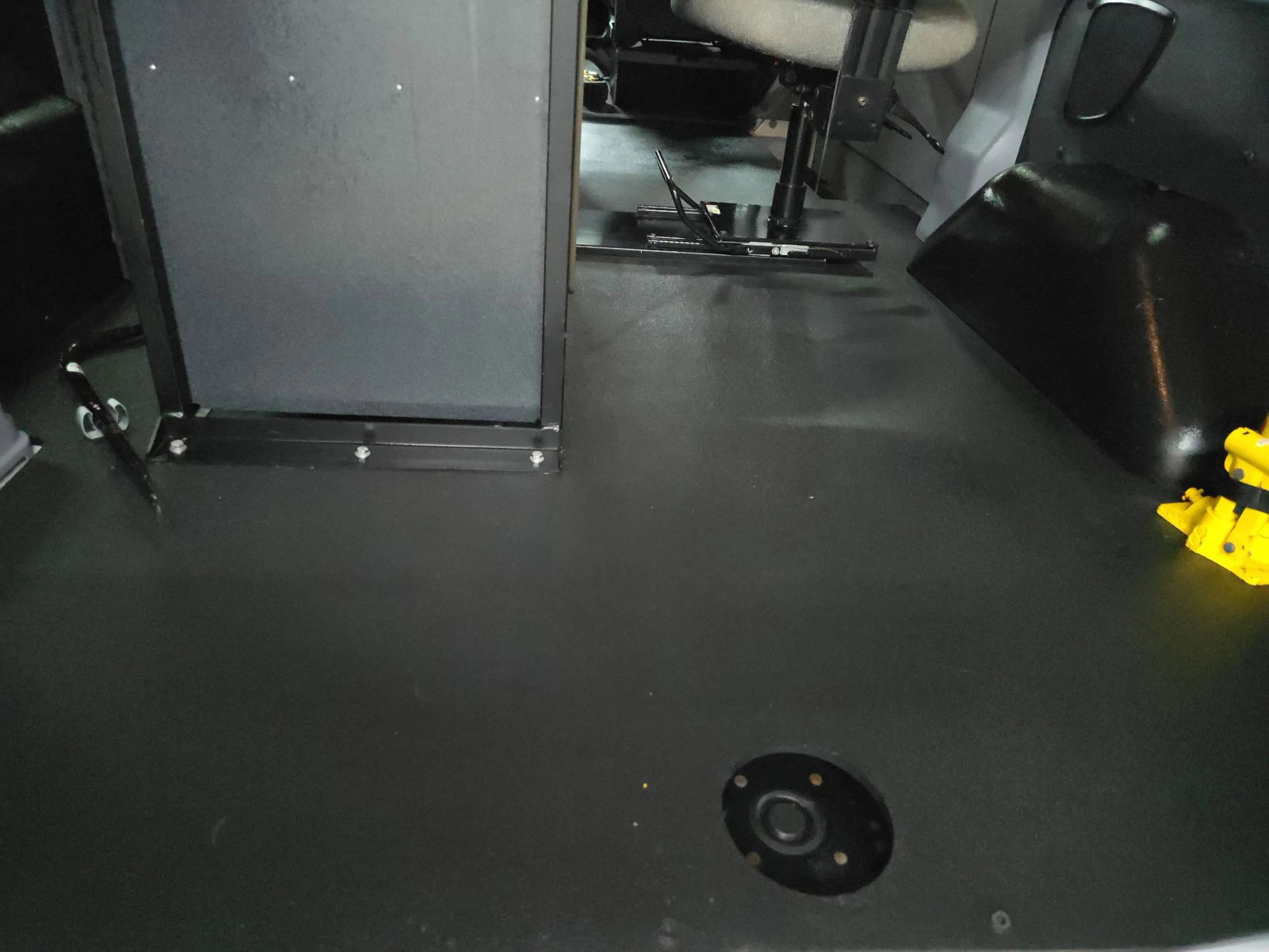 Used 2017 Ford Transit 150 XLT image 18