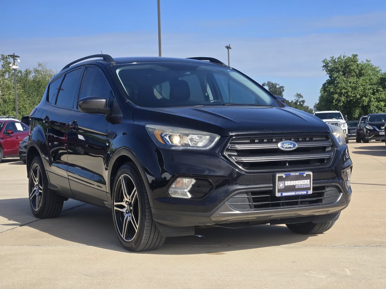 Used 2019 Ford Escape SEL FWD image 3