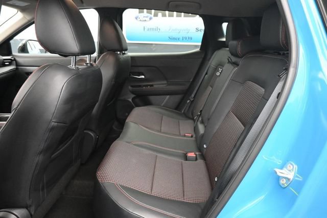 Used 2025 Nissan Kicks SR AWD/4WD image 9