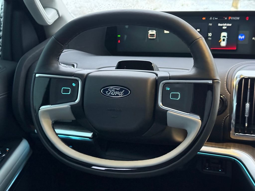 Certified 2025 Ford Expedition Max Platinum w/ Platinum Ultimate Package image 17