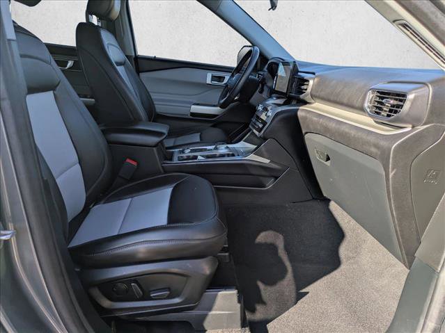 Used 2023 Ford Explorer XLT w/ Equipment Group 202A AWD/4WD image 22