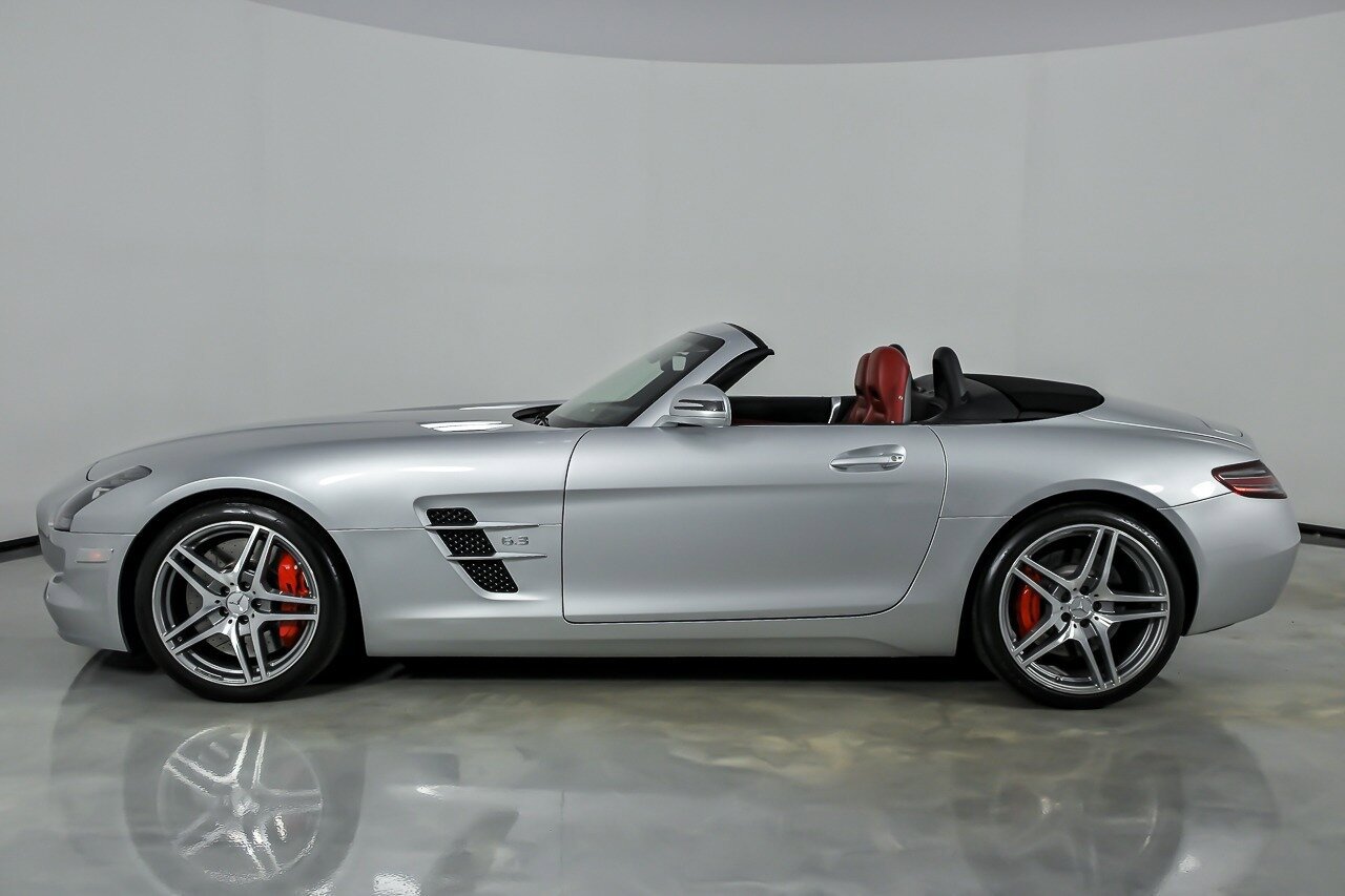 Used 2012 Mercedes-Benz SLS AMG Roadster image 8