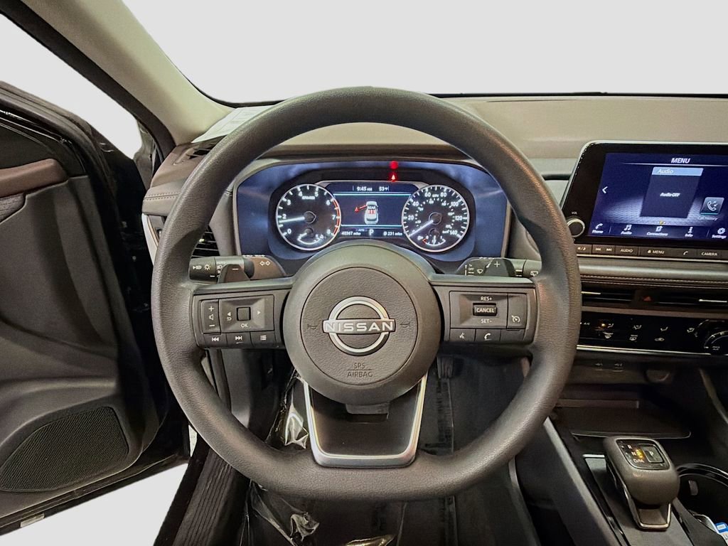 Used 2023 Nissan Rogue S AWD/4WD image 14
