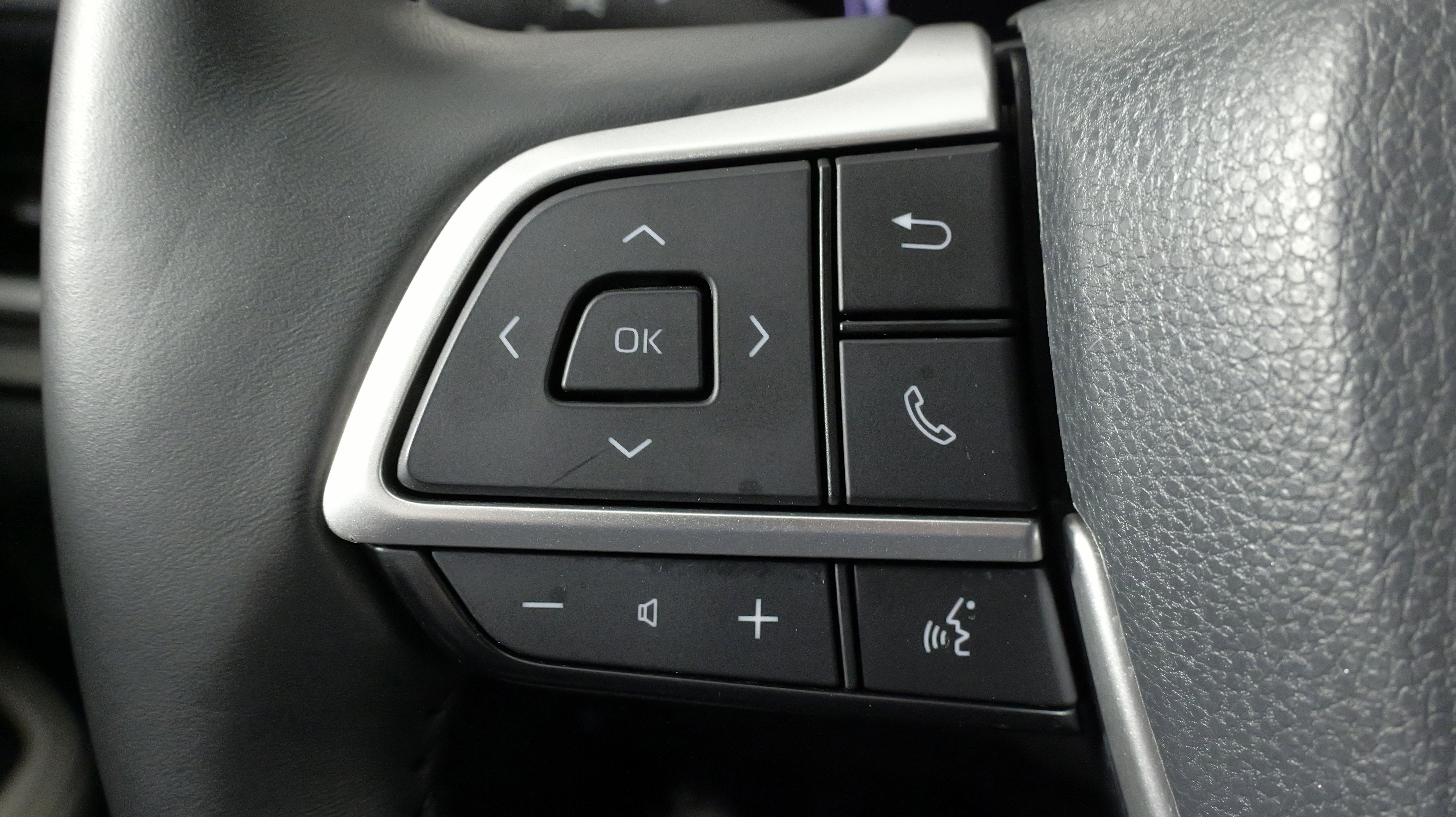 Used 2024 Toyota Grand Highlander XLE image 42