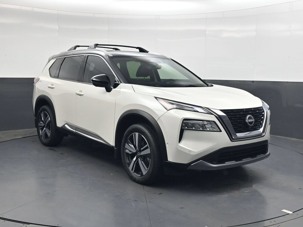 Used 2023 Nissan Rogue SL w/ SL Premium Package FWD image 2