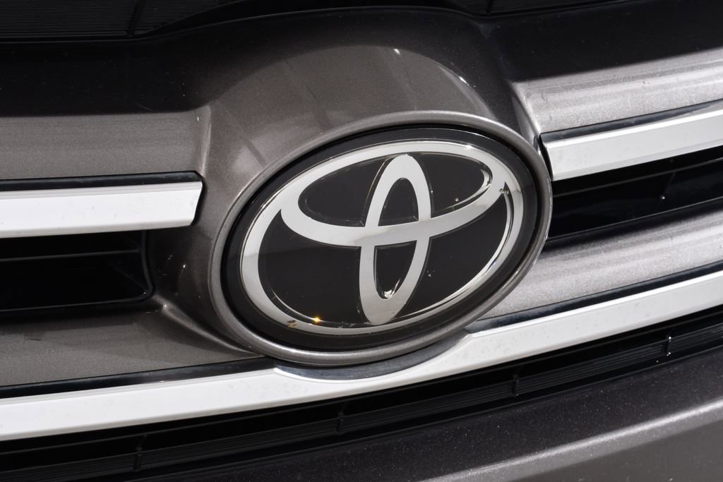 Used 2017 Toyota Highlander Limited FWD image 22