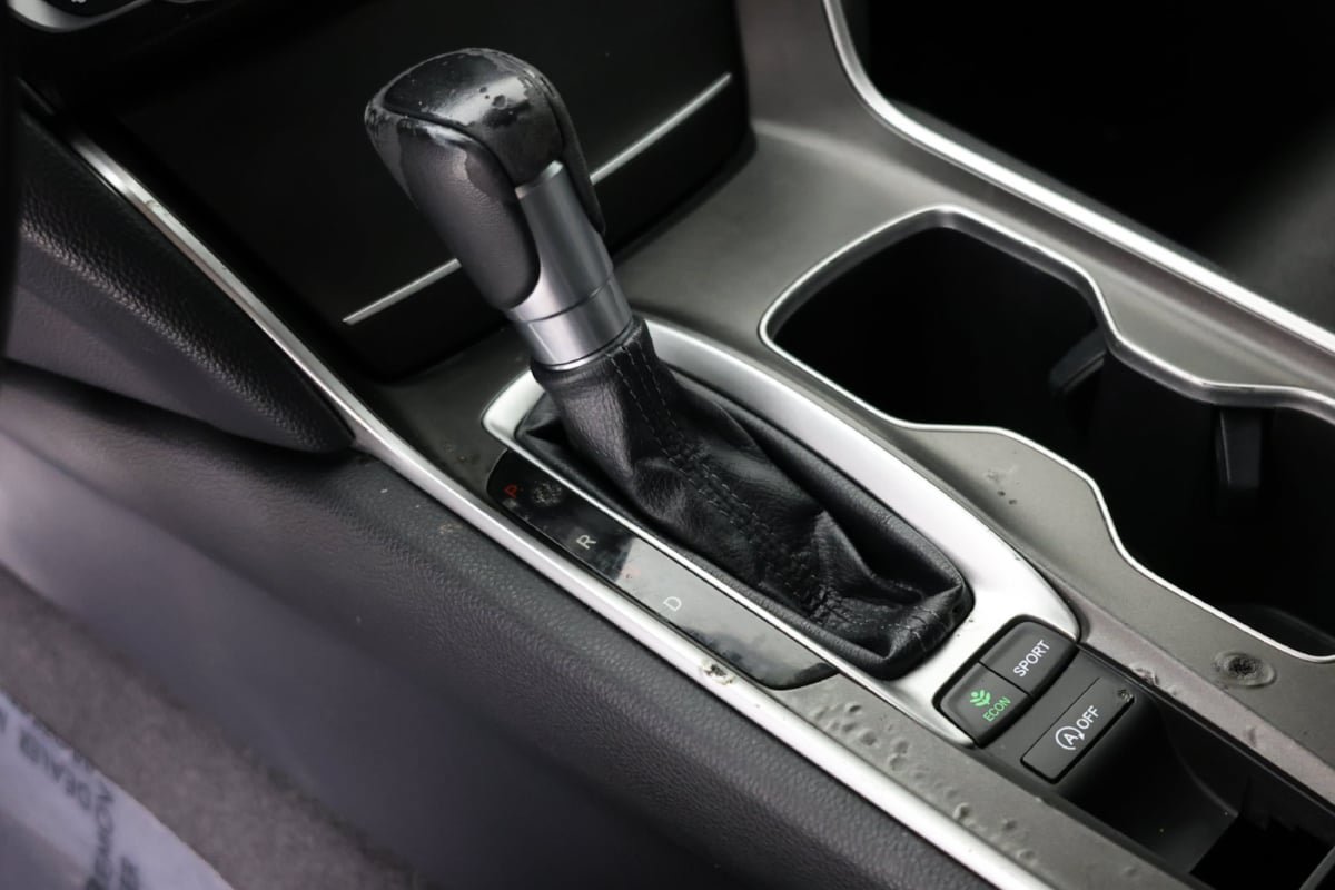 Used 2022 Honda Accord Sport image 6