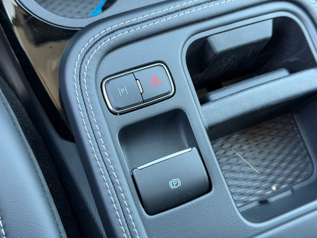 Used 2025 Ford Mustang Mach-E Premium AWD/4WD image 33