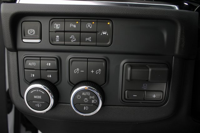 New 2026 Chevrolet Suburban Z71 w/ Z71 Off-Road Package image 9