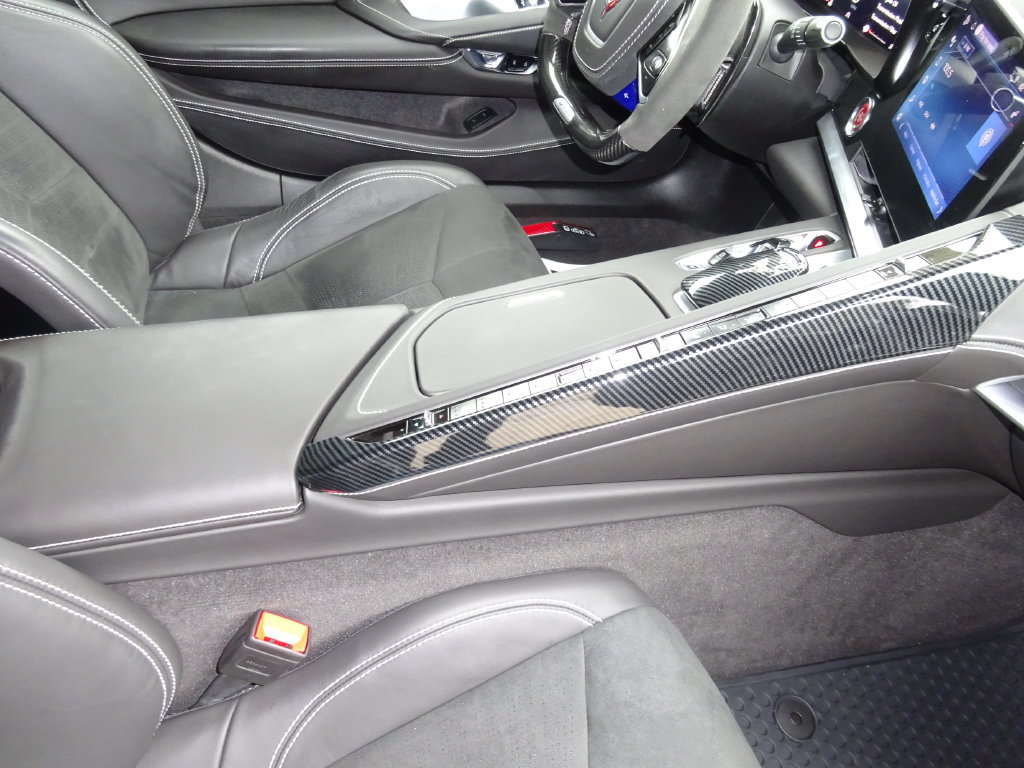 Used 2025 Chevrolet Corvette Z06 RWD image 16