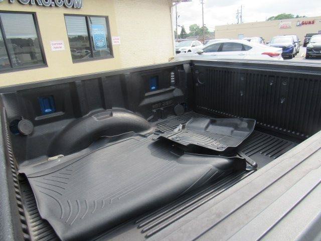 Used 2018 Ford F150 XLT w/ Equipment Group 302A Luxury AWD/4WD image 12