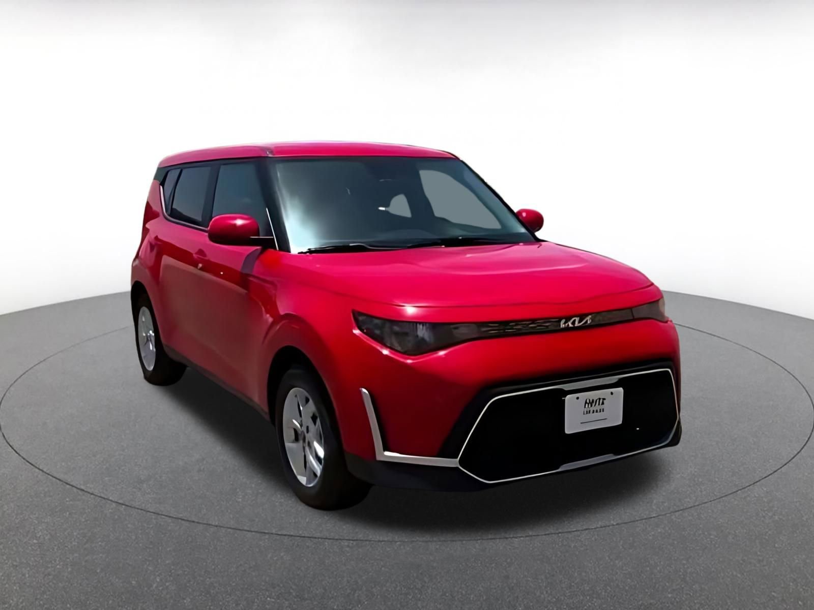 Used 2025 Kia Soul LX w/ LX Technology Package FWD image 16