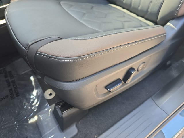 New 2026 Nissan Pathfinder Platinum FWD image 39