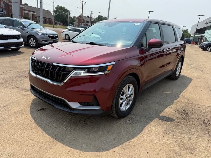 Certified 2023 Kia Carnival LX FWD image 3