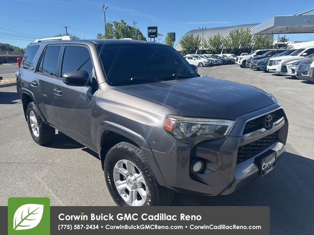 Used 2015 Toyota 4Runner SR5 AWD/4WD image 4