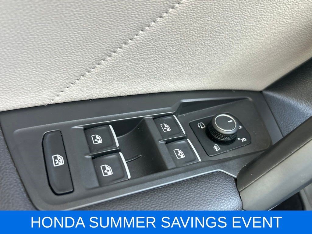 Used 2019 Volkswagen Tiguan SEL Premium AWD/4WD image 23