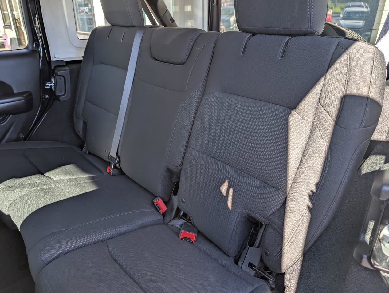 Used 2018 Jeep Wrangler Unlimited Sport S AWD/4WD image 7