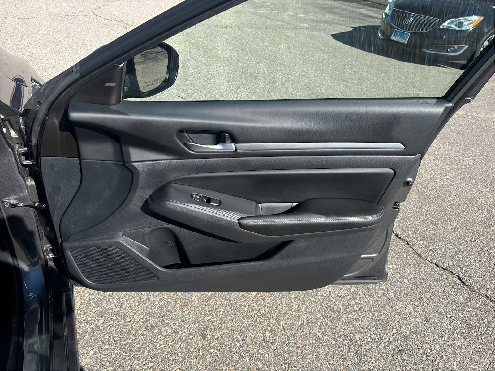 Used 2022 Nissan Altima 2.5 SV image 22