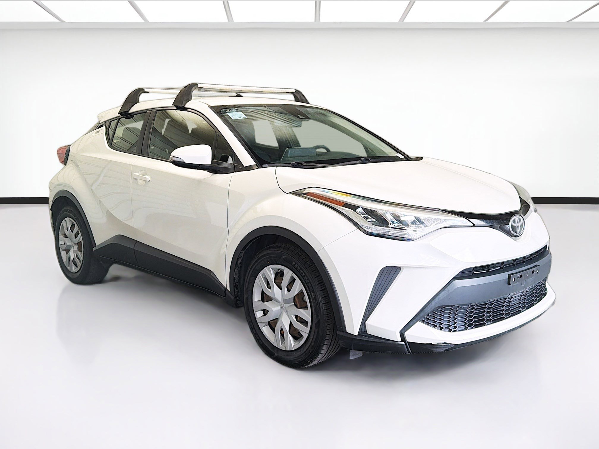 Used 2020 Toyota C-HR LE FWD image 3