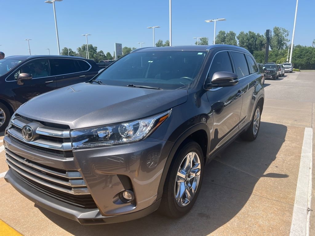 Used 2019 Toyota Highlander Limited FWD image 1