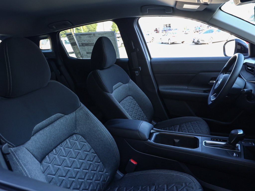 Used 2026 Nissan Kicks SV w/ Charging Package FWD image 22