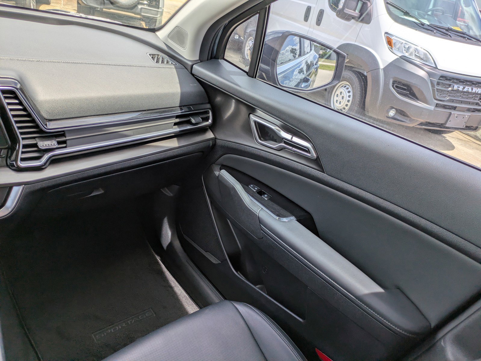 Certified 2023 Kia Sportage EX AWD/4WD image 14