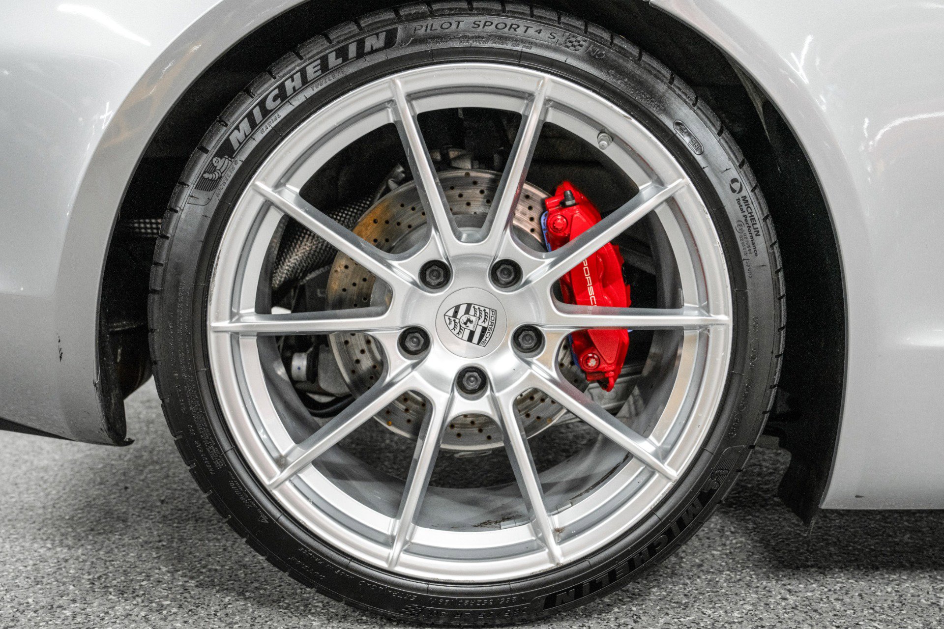 Used 2016 Porsche Boxster Spyder image 41