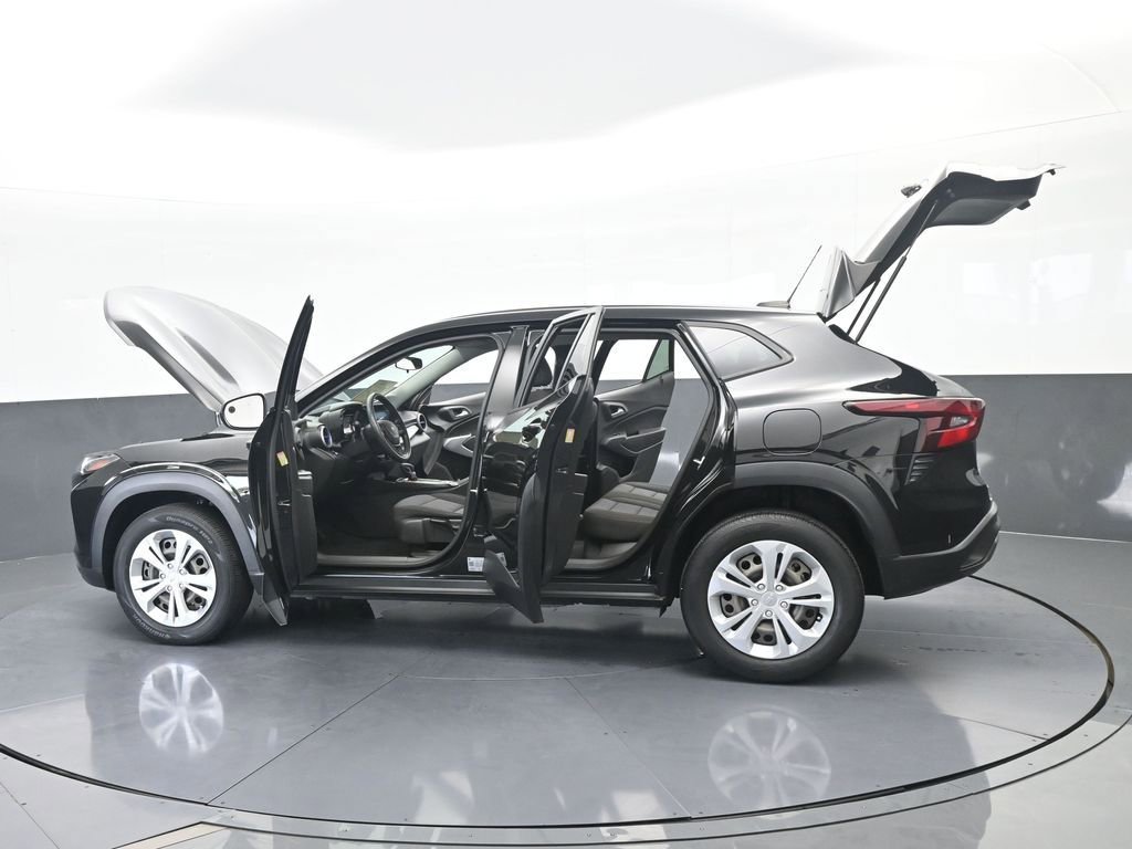 Used 2024 Chevrolet Trax LS image 72