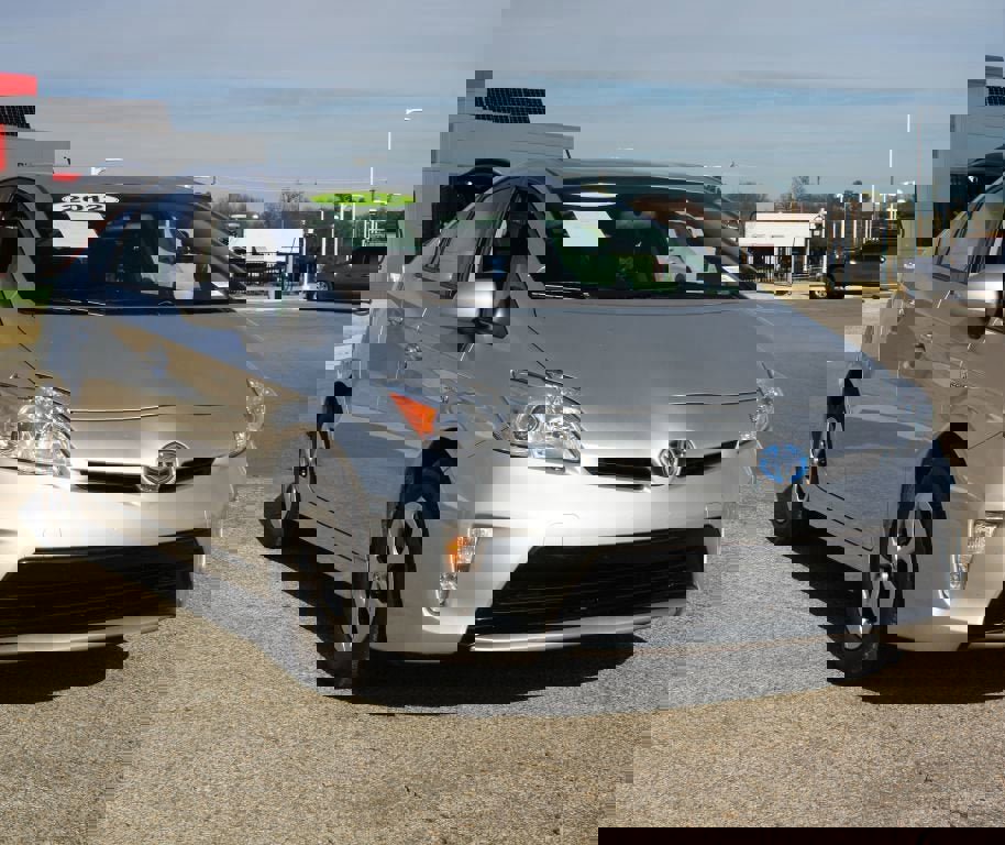 Used 2012 Toyota Prius Three image 2