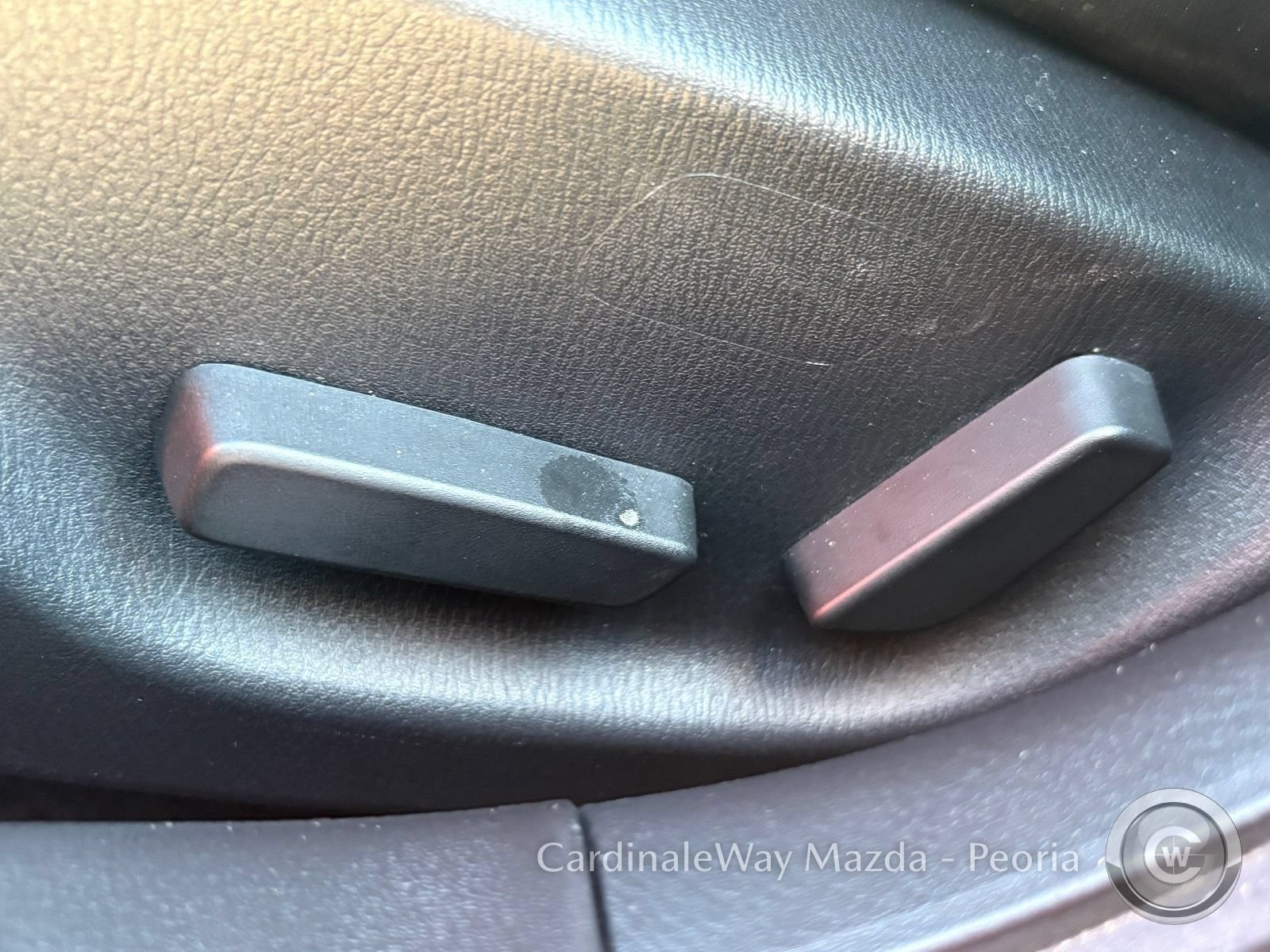 Used 2018 MAZDA MAZDA3 Touring FWD image 20