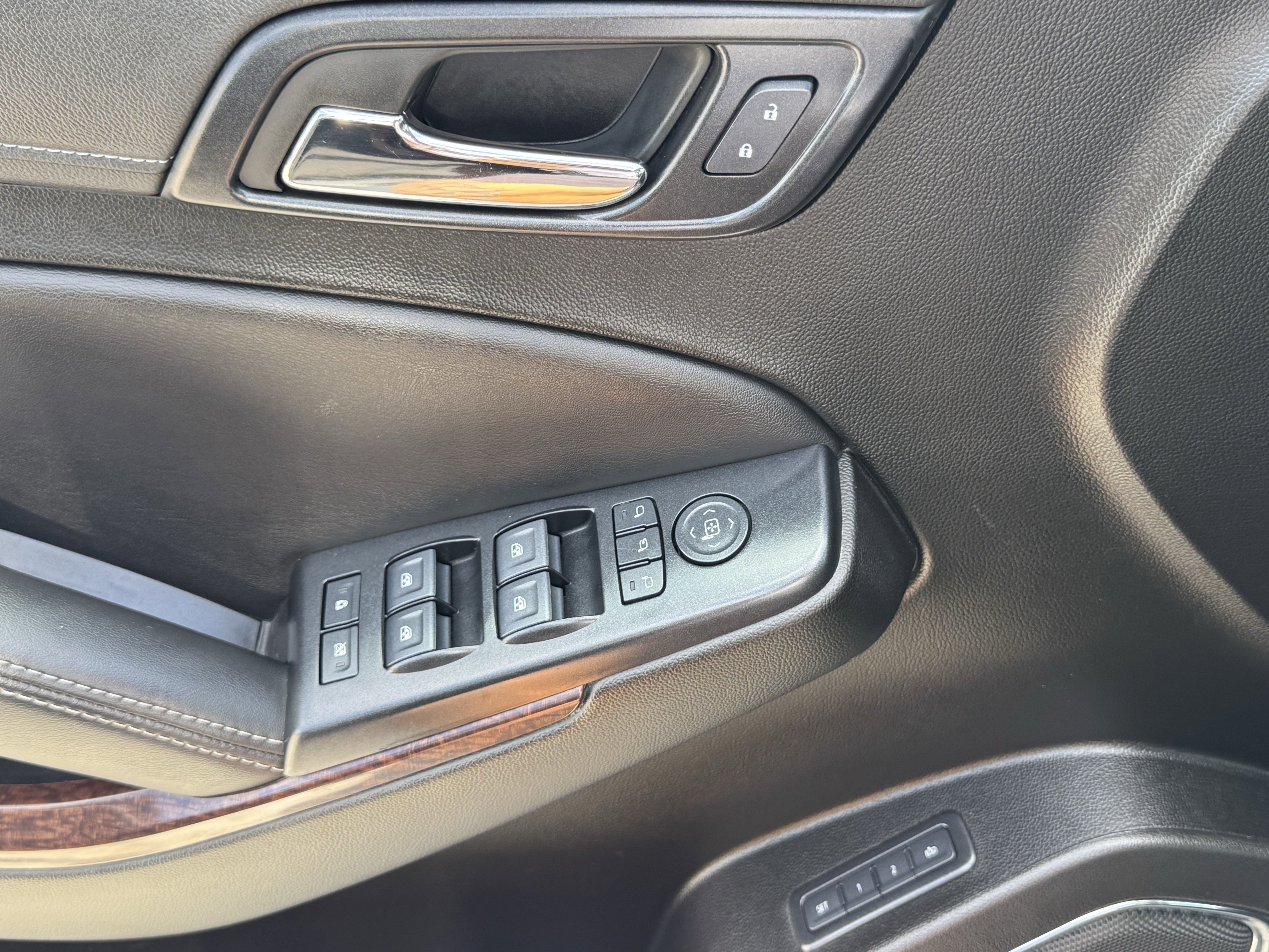 Used 2020 GMC Yukon SLT w/ Open Road Package image 26