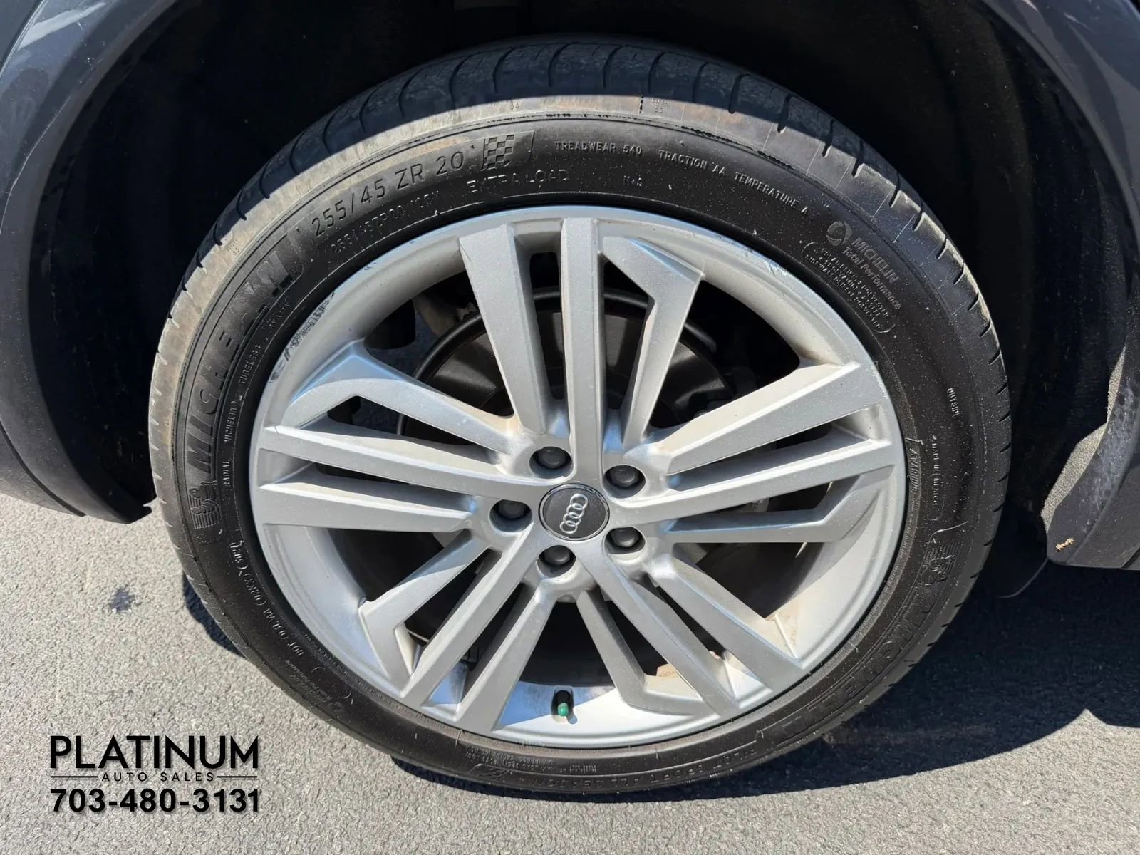 Used 2018 Audi Q5 2.0T Premium Plus w/ Premium Plus Package AWD/4WD image 21