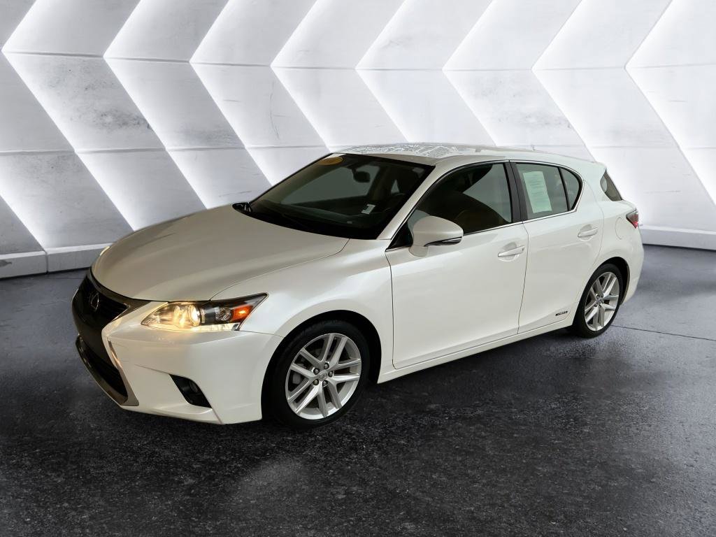 Used 2016 Lexus CT 200h image 2
