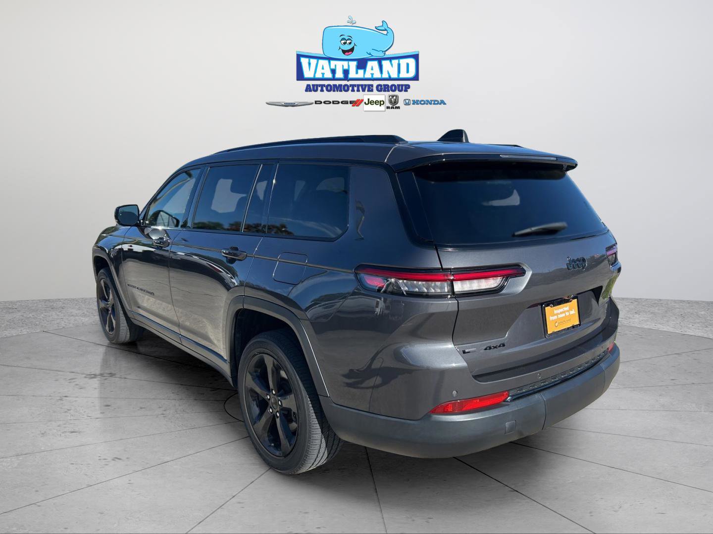Used 2023 Jeep Grand Cherokee L Laredo AWD/4WD image 3