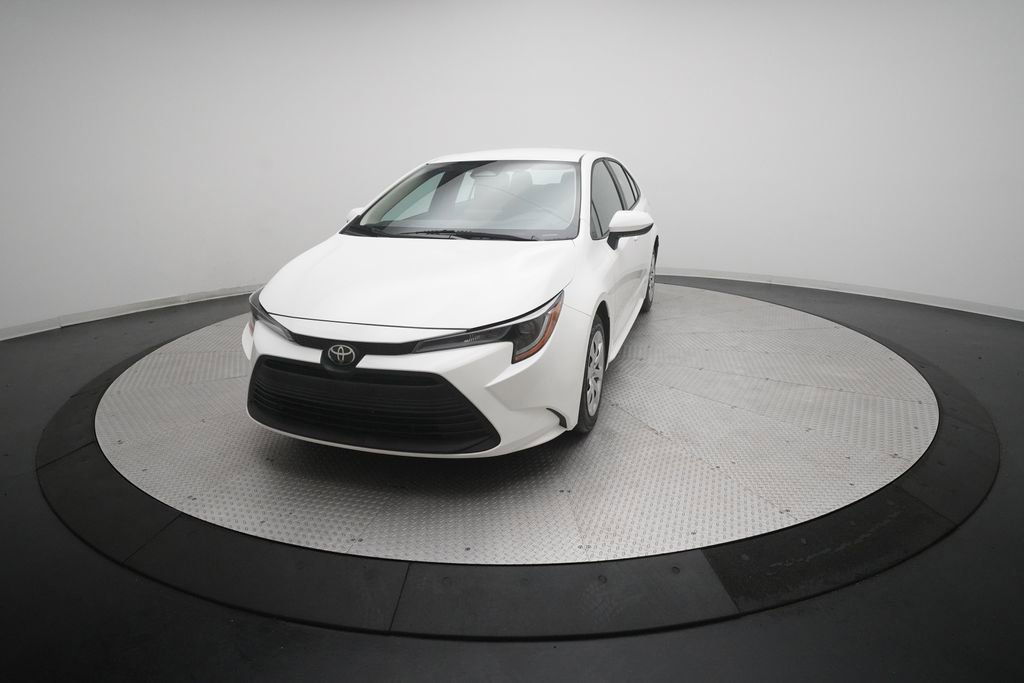 Used 2025 Toyota Corolla LE FWD image 12