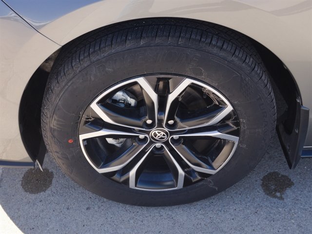 Used 2026 Toyota Sienna Platinum AWD/4WD image 11
