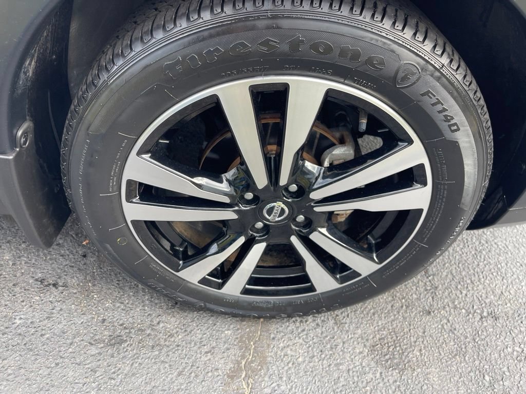 Used 2020 Nissan Kicks SR FWD image 27
