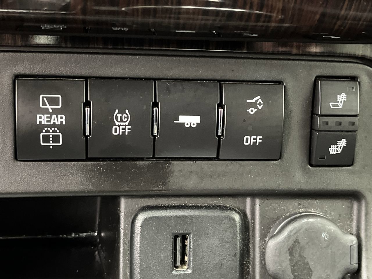 Used 2016 Chevrolet Traverse LT image 18